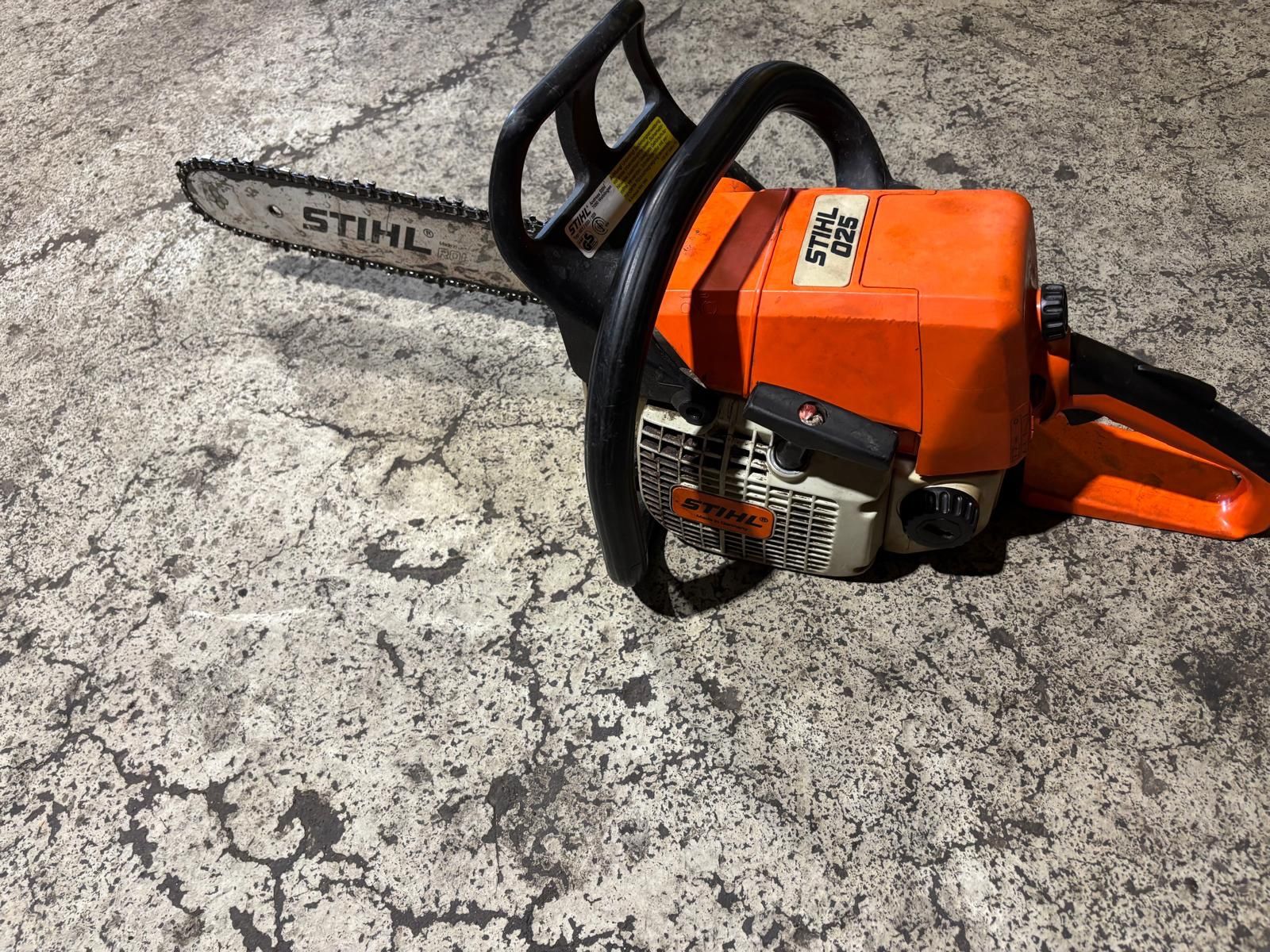 Stihl Seghe: Motorsäge Stihl 025 – Usato da Grono venduto da laz_nx8q