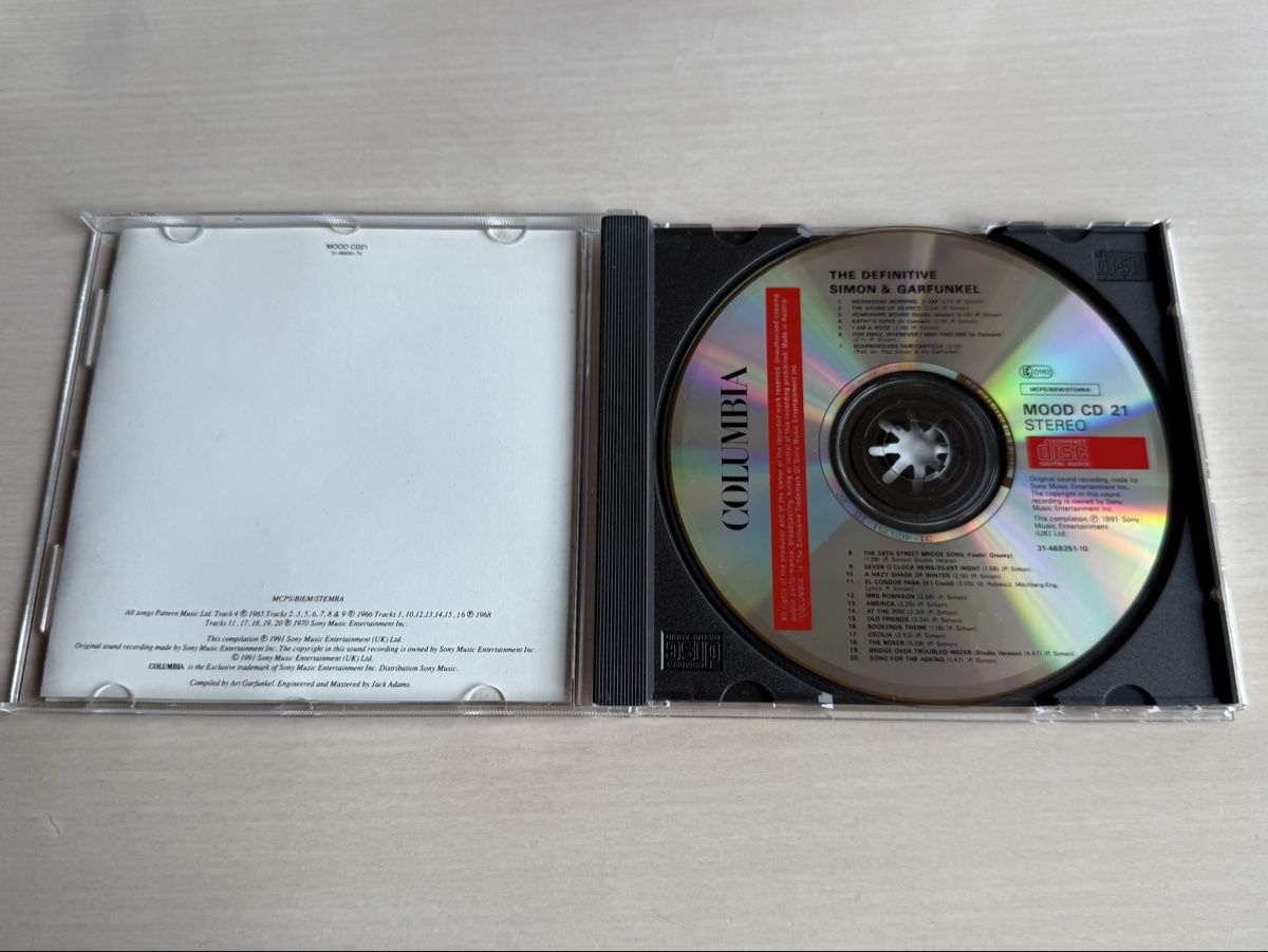 CD: Simon & Garfunkel - The Definitive CD – Usato da Oberried Brienz venduto da Chyara 2