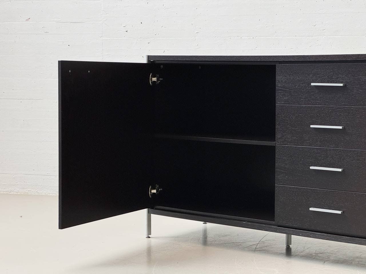 Cassettiere: Klassisches Sideboard mit Schubladen und Türen, 2000er Jahre – Usato da Zürich venduto da LeMoege 5