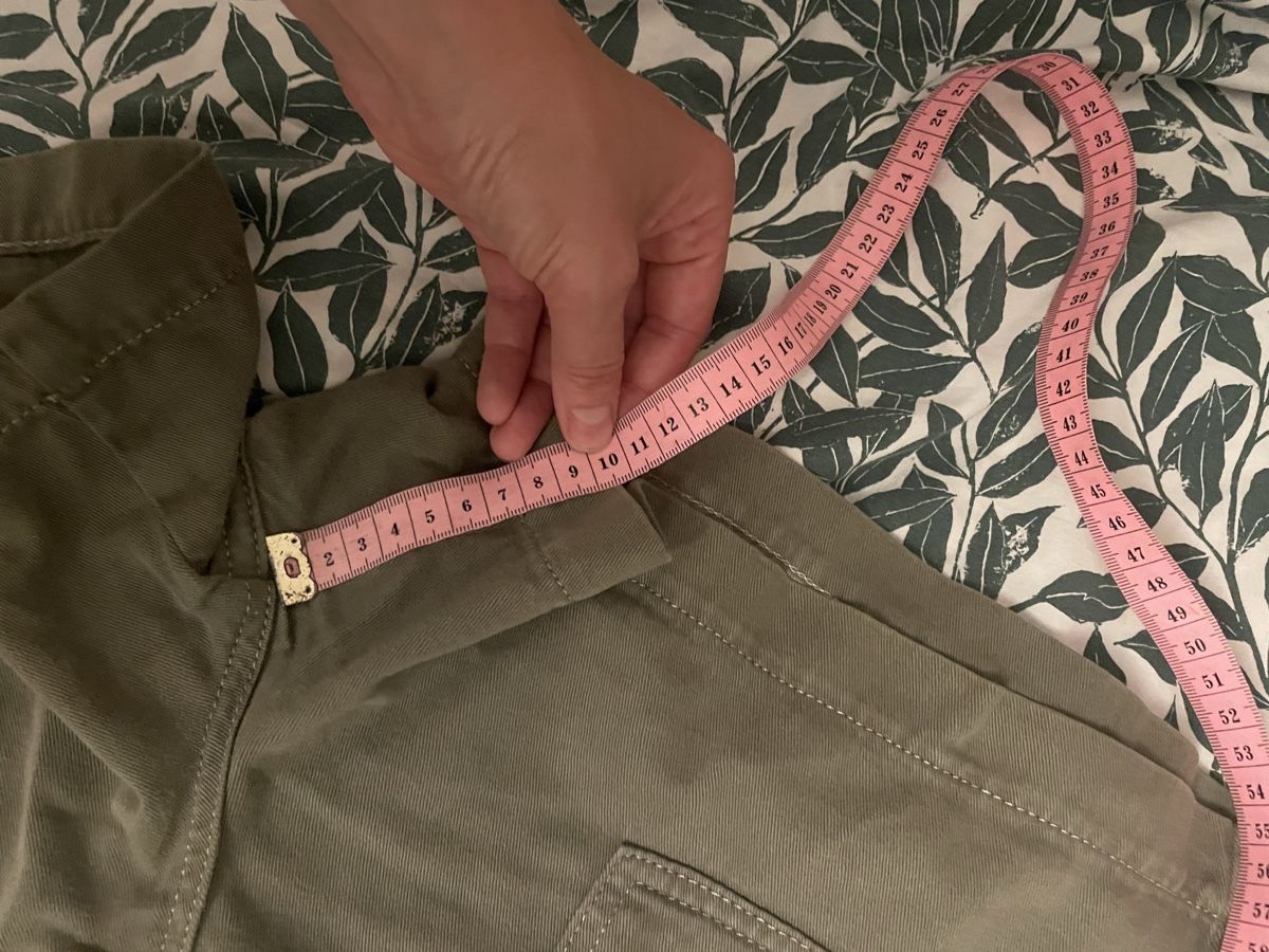 Reformation Hosen: Reformation cargo shorts – Gebraucht aus Lausanne von cris_ina89 3