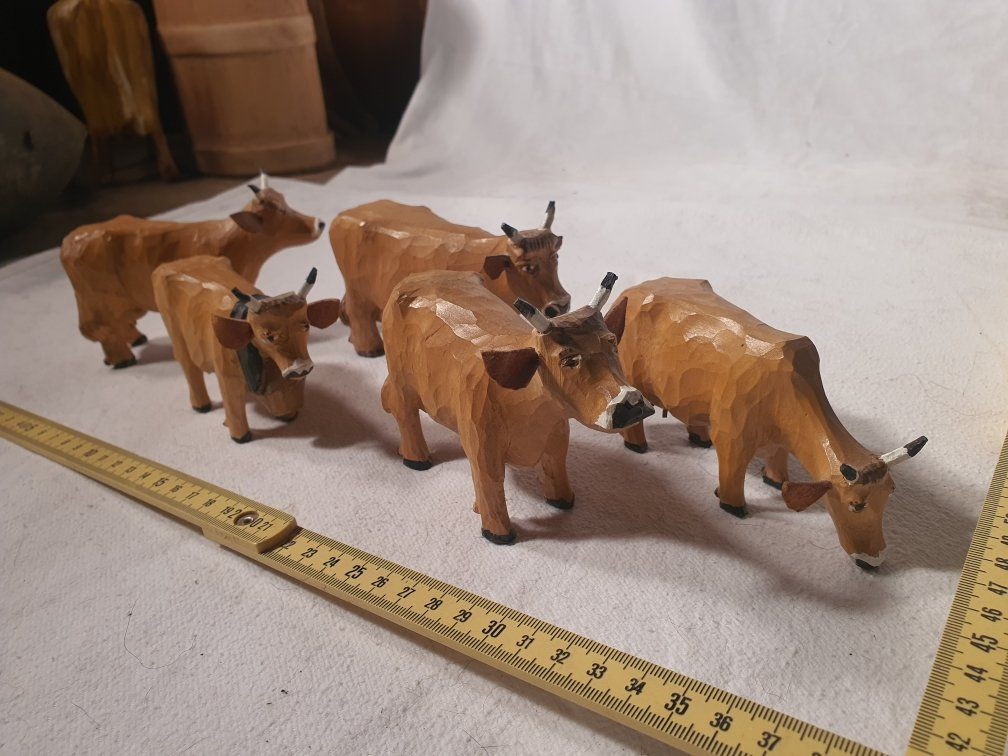 Statuette: 5 Holzkühe mit den Initialen BIC 98 – Usato da Häggenschwil venduto da hae_dgp2 2