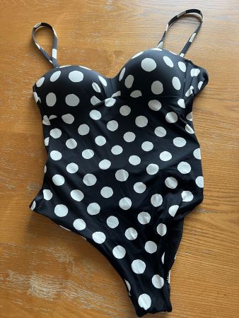 Polka-Dot Badeanzug Grösse M 38/40, Sommer Badespass ☀️👙