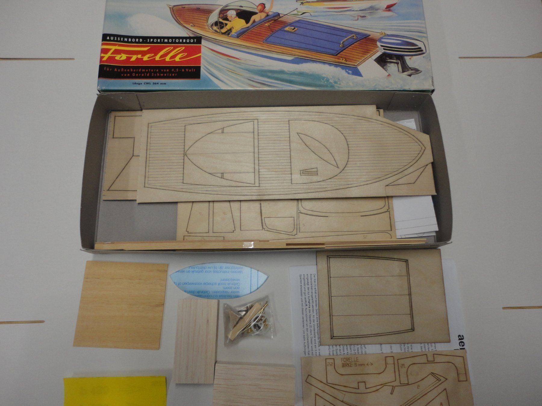 RC Kits de montage: Motorboot Forelle Aeronaut – Neuf avec emballage d'origine à Horgen par RcModell 2