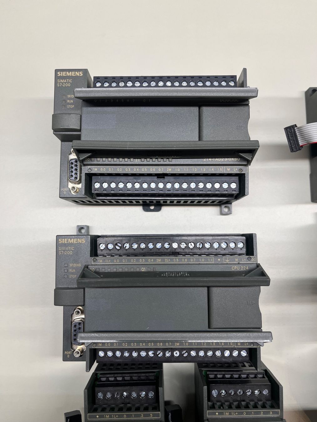 Siemens Componenti elettronici: Konvolut Simatic S7 200 Serie – Usato da Jenaz venduto da Speedy350 2