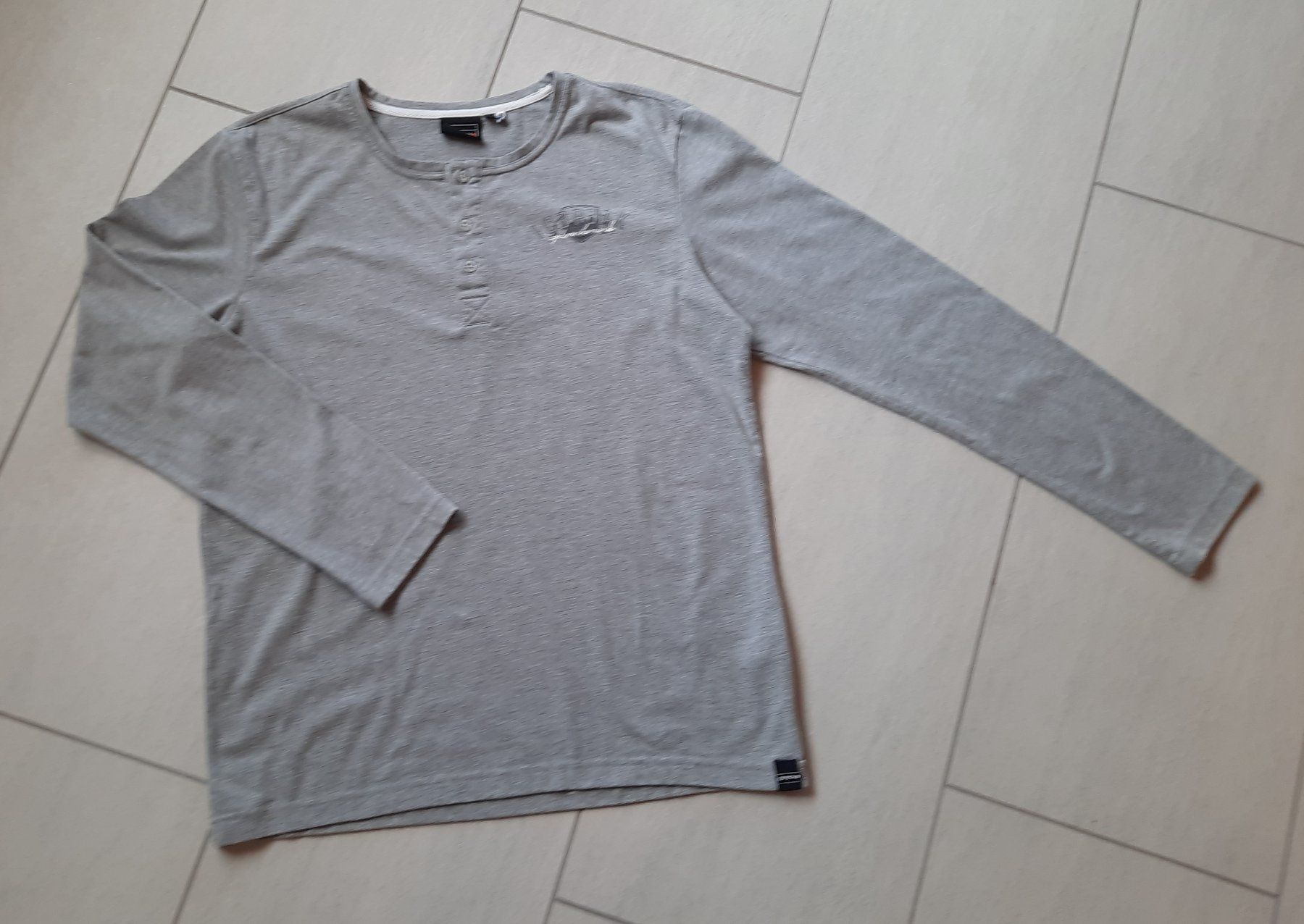 Icepeak Maglioni & Felpe: dünner langarm Pulli Gr. S  / Farbe: uni hellgrau – Usato da Einigen venduto da Pretorius66