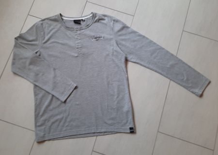 dünner langarm Pulli Gr. S  / Farbe: uni hellgrau