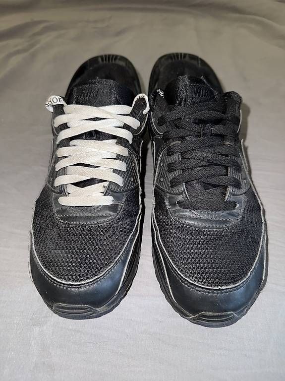 Nike Scarpe da uomo: Nike sneakers bon état taille 44 – Usato da Pully venduto da Gaveraremf