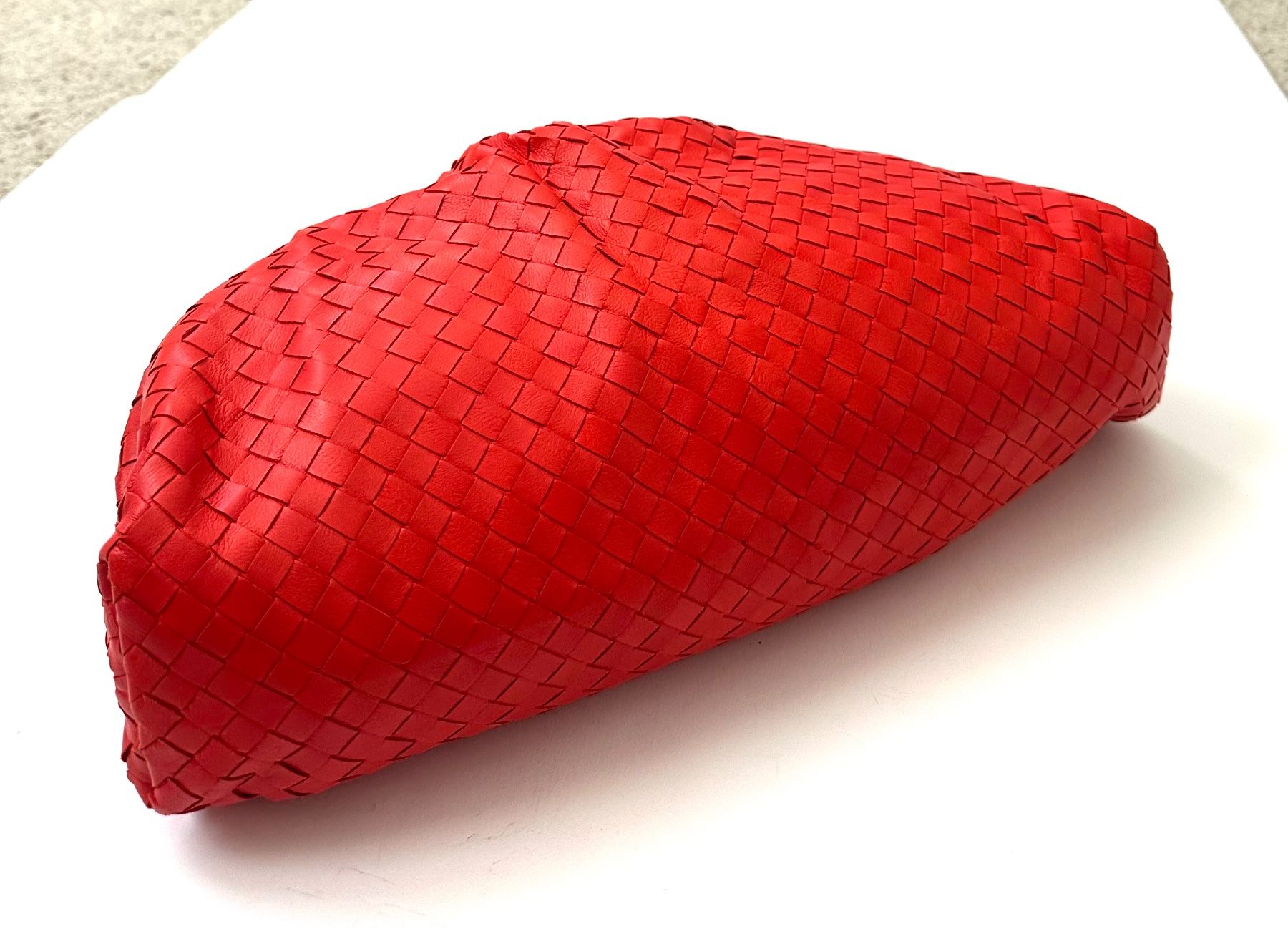 Bottega Veneta Taschen für Damen: Bottega Veneta Clutch – Neu und originalverpackt aus Pregassona von Reluxuryspace 4