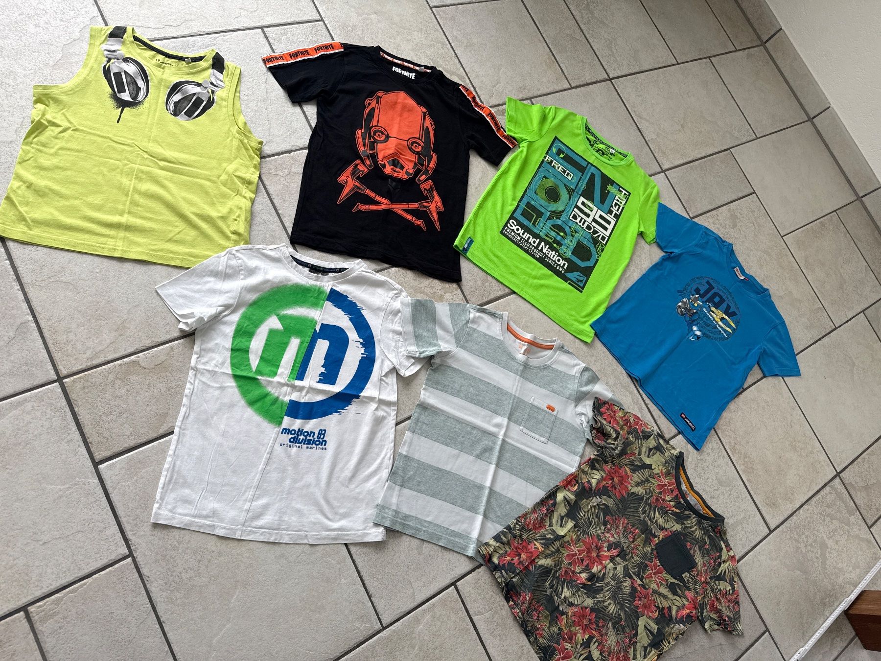 Camicie, T-shirt & Polo: 7st. T-Shirts Gr.134-140 – Usato da Waltenschwil venduto da lina-04