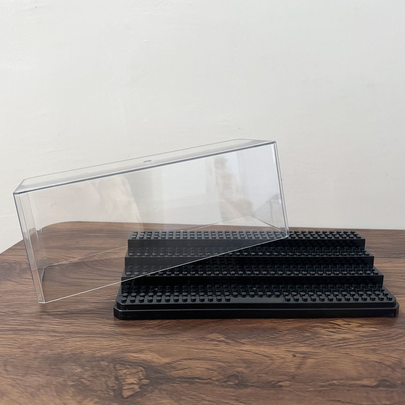 Lego Kit di costruzioni: Large 4 step - Lego Minifigure Display Case Only - 1 stk – Nuovo (secondo la descrizione) da Glattbrugg venduto da har_jgc7