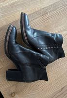 Schwarze Leder Stiefeletten mit Nieten, Grösse 41