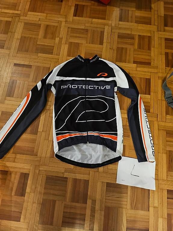 Canottiere & Pantaloni: Radtrikot – Usato da Eschen venduto da gue_zbm6