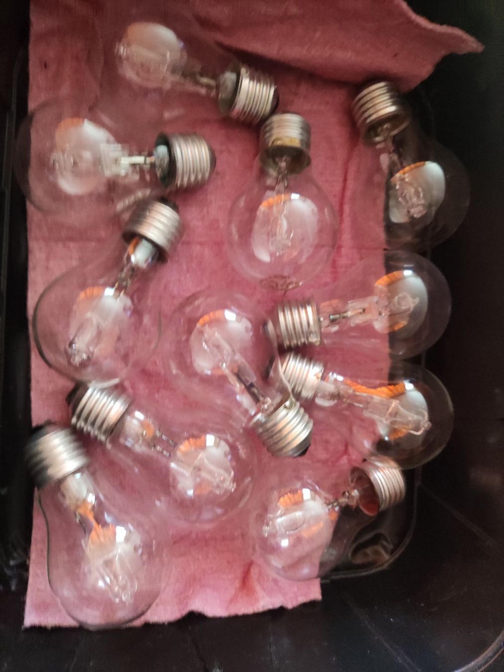 Osram Lampes: Osram Halogen Birnen gebraucht 11 Stück, E27 – Neuf (Voir description) à Spreitenbach par lucius2024
