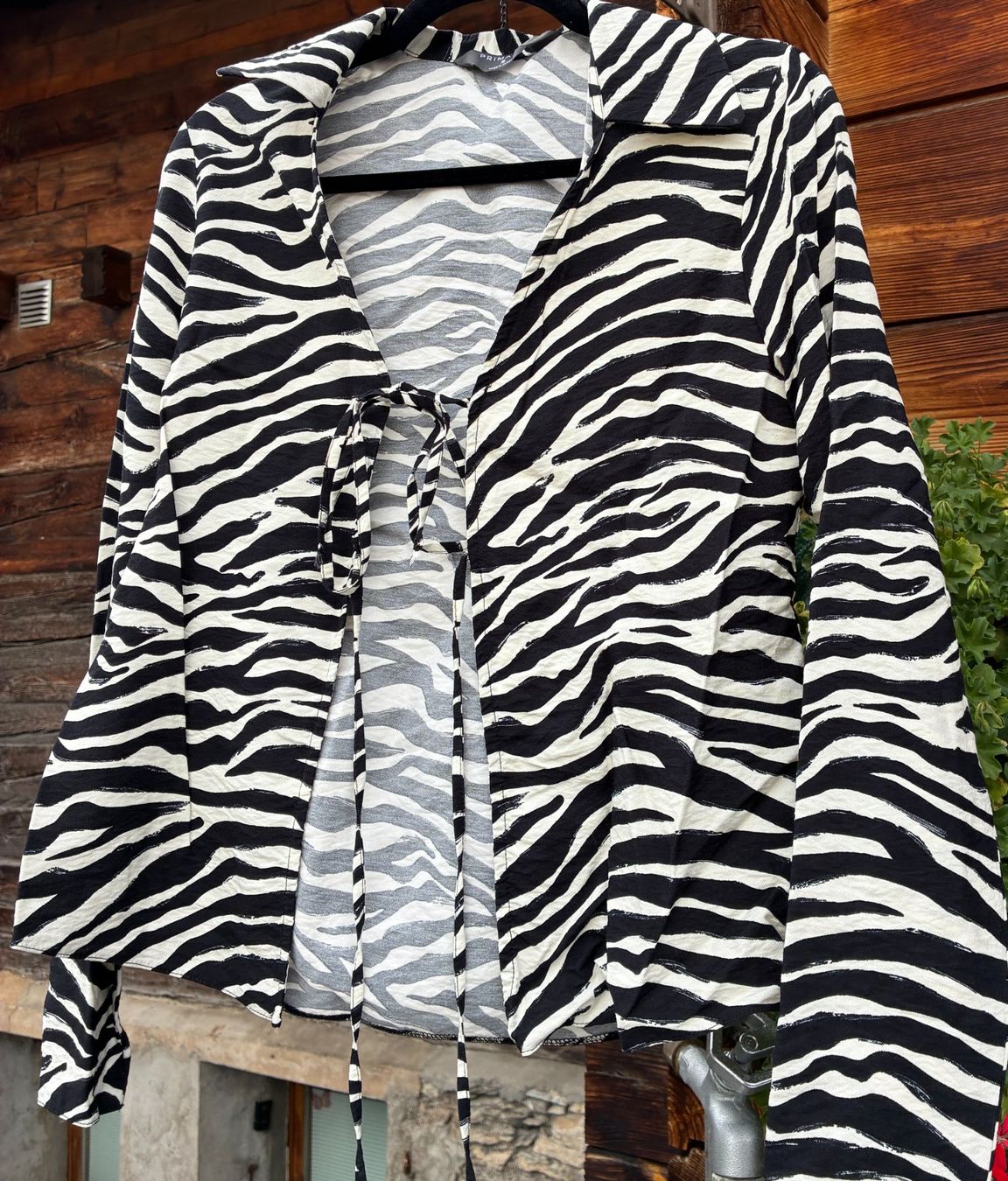 Primark Gilet & Giacche senza maniche: Gilet zebré – Usato da Sierre venduto da fio_zy87
