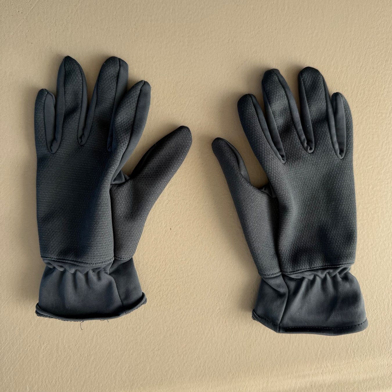 Handschuhe & Handstulpen: CRANE Handschuhe 🩶 – Gebraucht aus zürich von vintage12