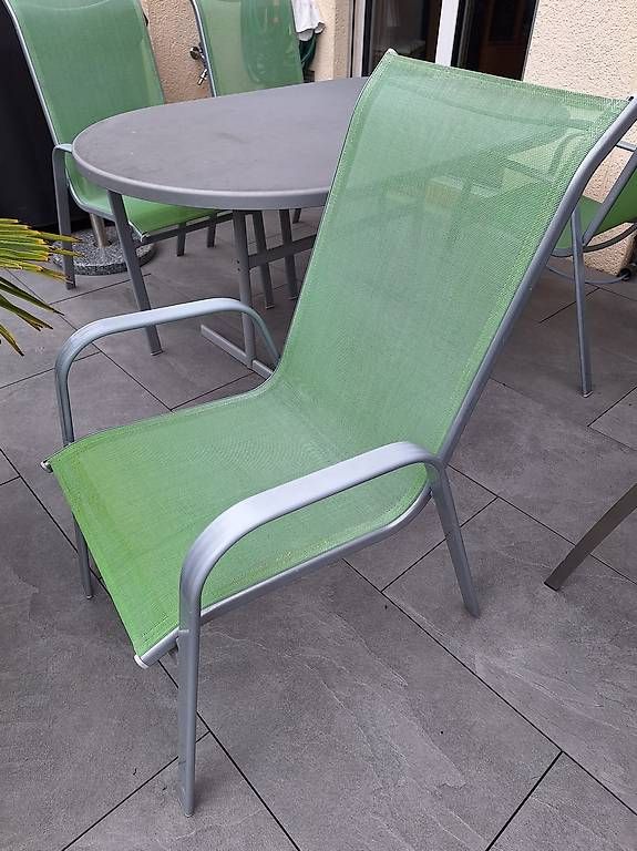 Set di tavolo e panche: Gartentisch mit 4 Stühlen – Usato da Pfungen venduto da Valser62 2