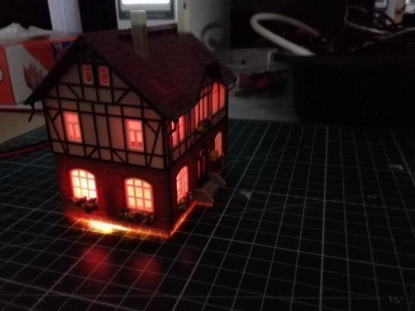 Modellini di ferrovie: FEUER! Flacker-LED klein, verkabelt – Nuovo (secondo la descrizione) da Luzern venduto da Salefactory