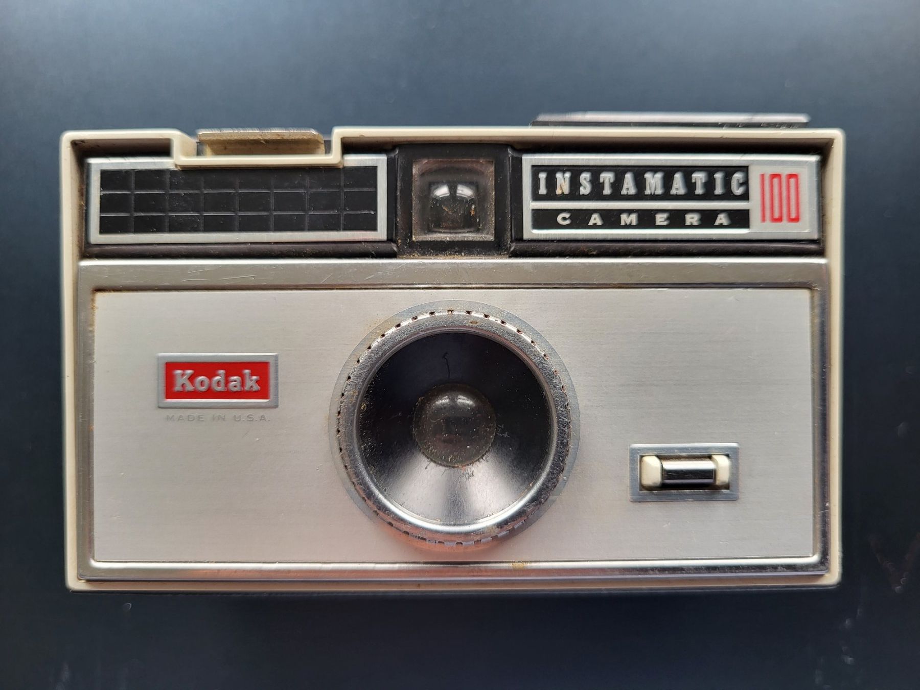Kodak Kamera: Vintage Kodak Kamera - Instamatic 100 – Defekt aus Stallikon von jmt_21n 3