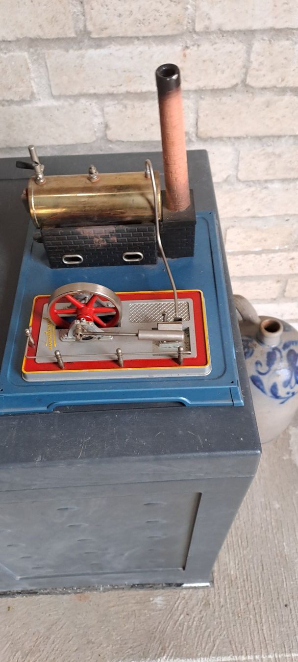 Kit di modellismo & Modellini statici: Spielzeugdampfmaschine – Usato da Kestenholz venduto da Pupo78 1