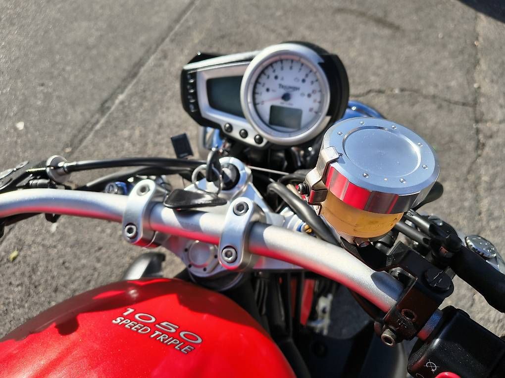Strada: Speed triple 1050 pots Arrow – Usato da Biel/Bienne venduto da Djai 2