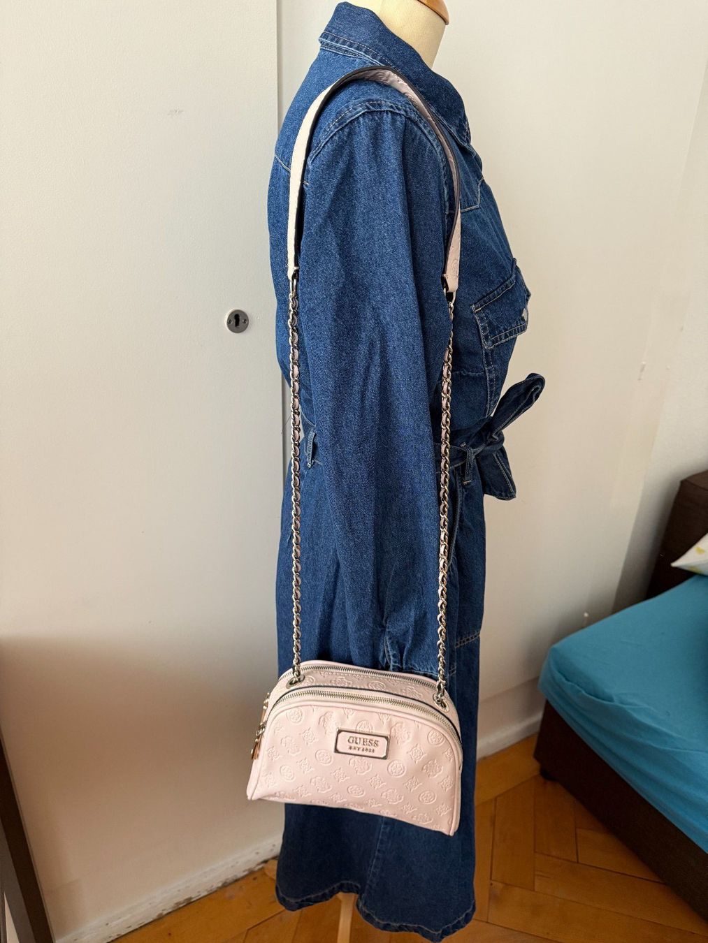 Guess Sonstige Kleidung & Accessoires: Sac bandoulière GUESS – Neu (gemäss Beschreibung) aus Le Locle von tchanatakoua 3