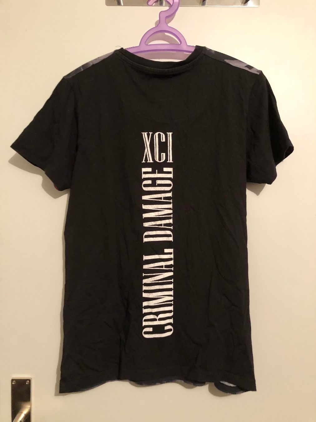 T-Shirts: T-Shirt Grösse S - Marke CRIMINAL DAMAGE – Gebraucht aus Glattbrugg von Ariel012 1