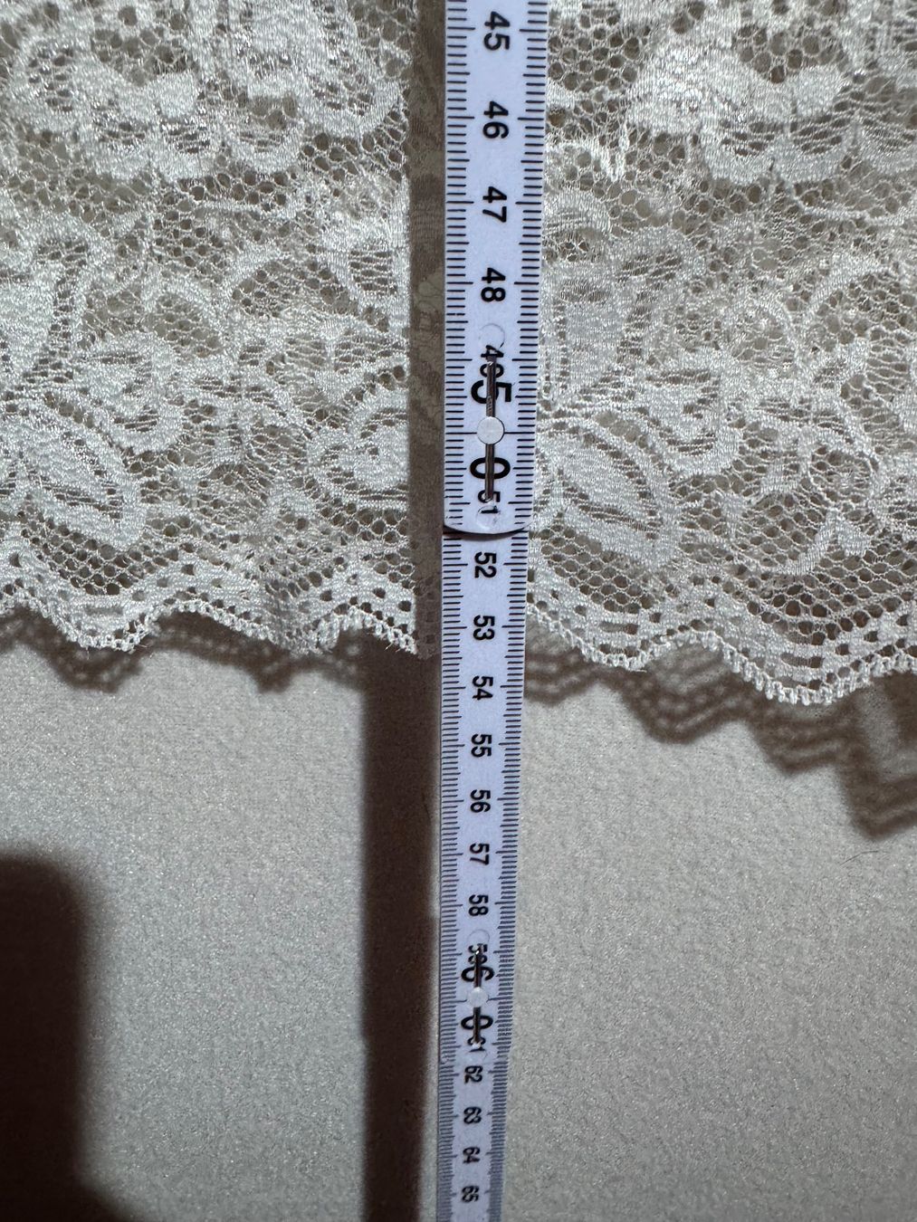 Top: Basic Top von Chicoree Gr. L mit Spitzenrand – Usato da Grosswangen venduto da SALE_SALE_SALE 4