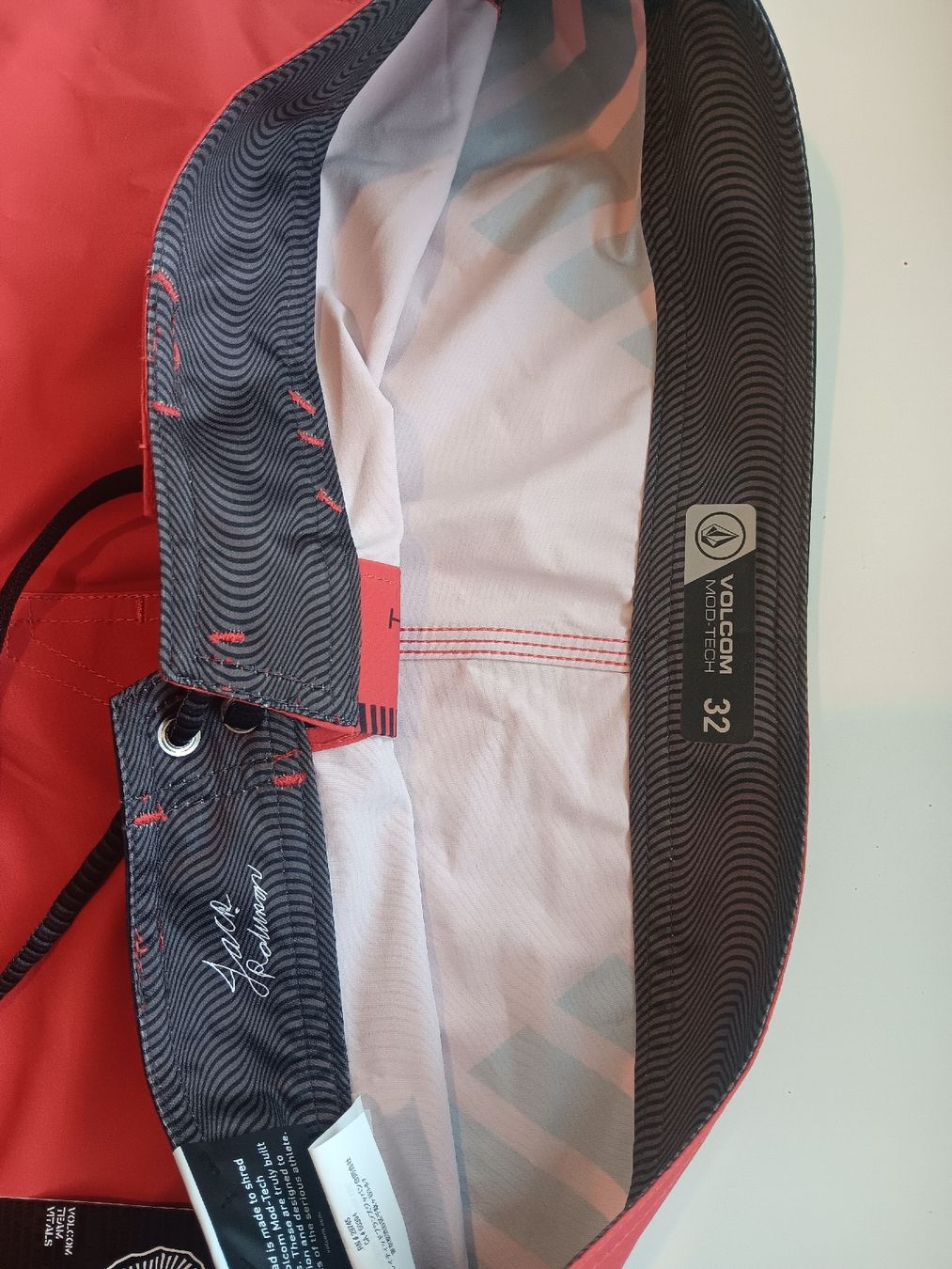 Volcom Badehosen: Board shorts Volcom 32" – Neu und originalverpackt aus Versoix von lpid69 3