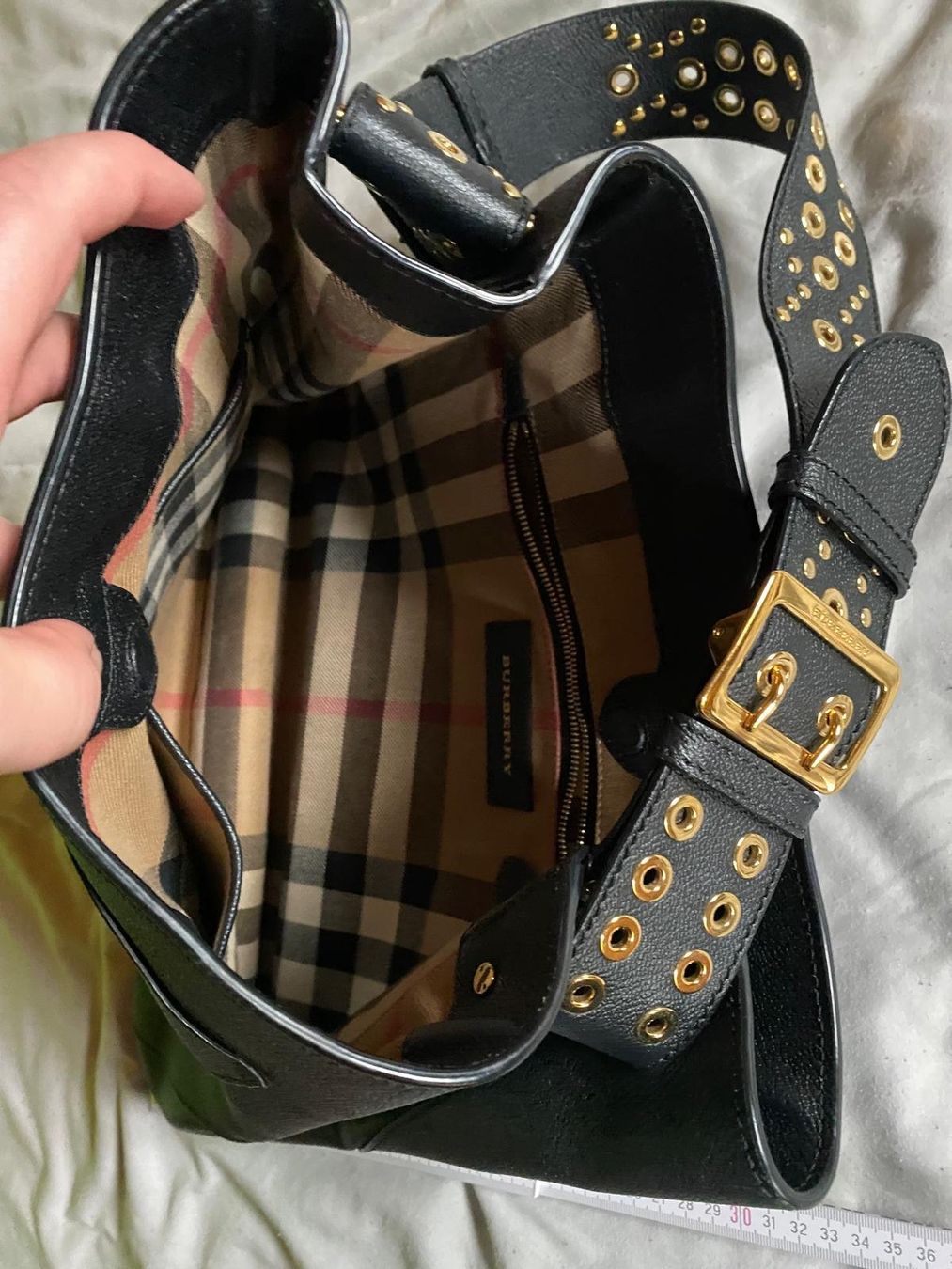 Burberry Taschen für Damen: Burberry Hobo Bag Leder Schwarz – Gebraucht aus Merenschwand von fidu07 4