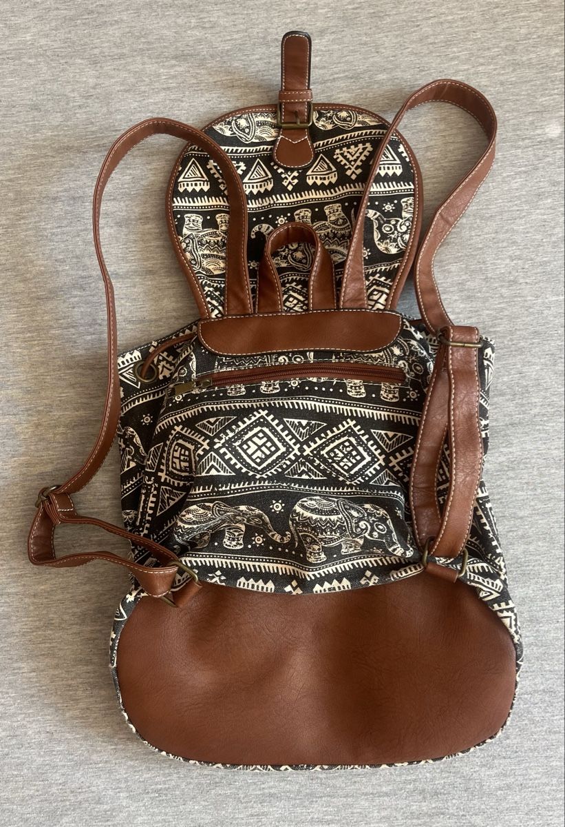 Zaini: Rucksack Stoff mit Elefantenmuster – Usato da Einsiedeln venduto da lar_d62m 2