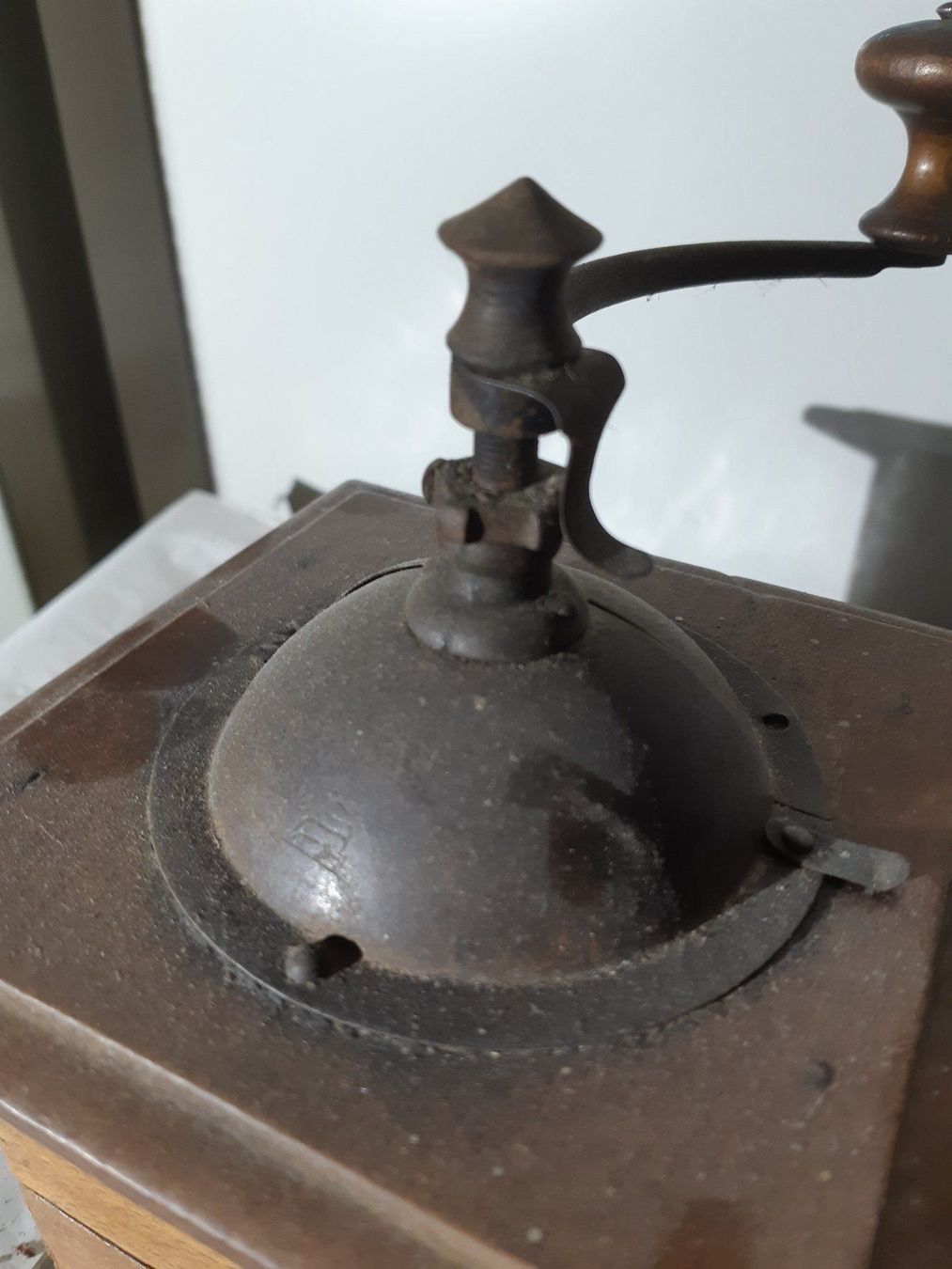 Elettrodomestici da cucina: sehr alte Kaffeemühle – Usato da Grindelwald venduto da carro5 1