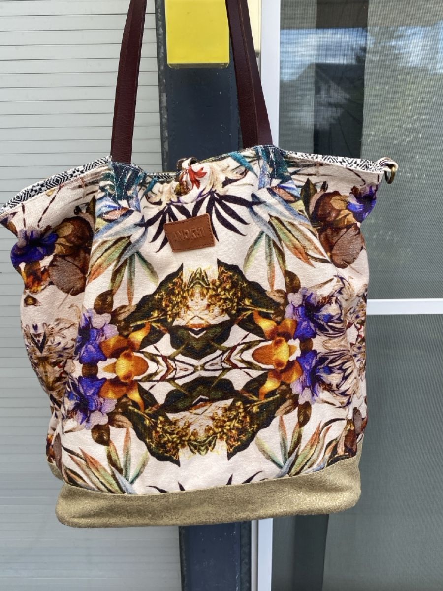 Borse da donna: Strandtasche ANOKHI mit Necessaire – Usato da Biel-Benken BL venduto da PANORMUS