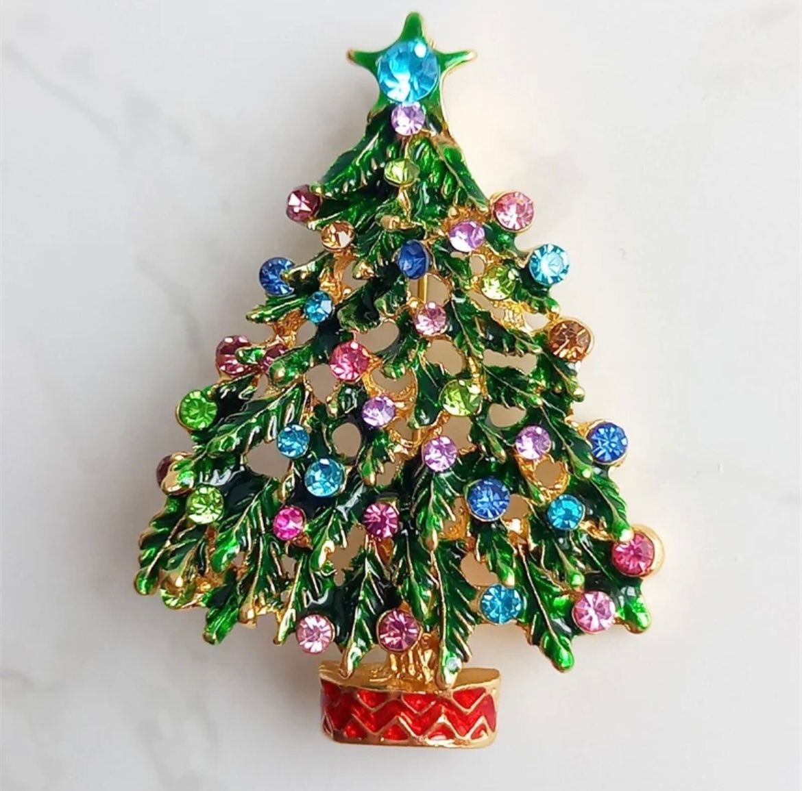 Spille & Fermagli: Brosche Christbaum ( Weihnachtsbaum) – Nuovo (secondo la descrizione) da Gams venduto da Mariawicca