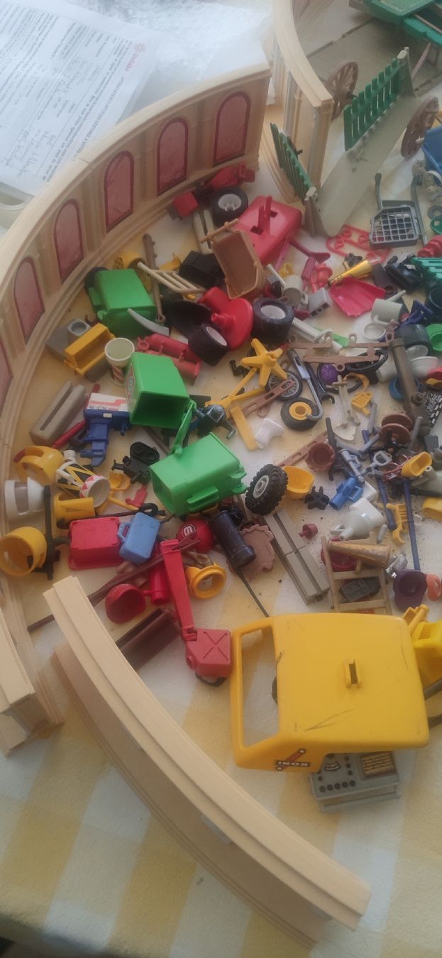 Playmobil Spielzeuge: lot playmobil  – Gebraucht aus Lausanne von Wampa