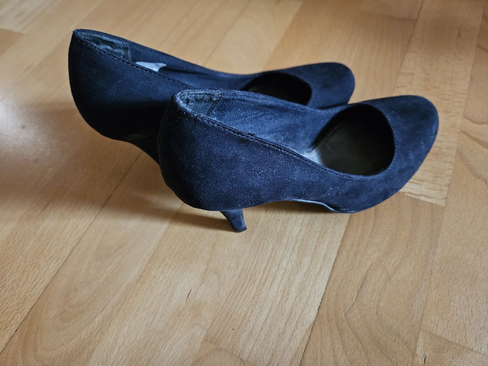 Cube Scarpe da donna: Elegante CUBE  Pumps, Schwarz, Gr. 37 – Nuovo (secondo la descrizione) da Wittinsburg venduto da Steierliq 1