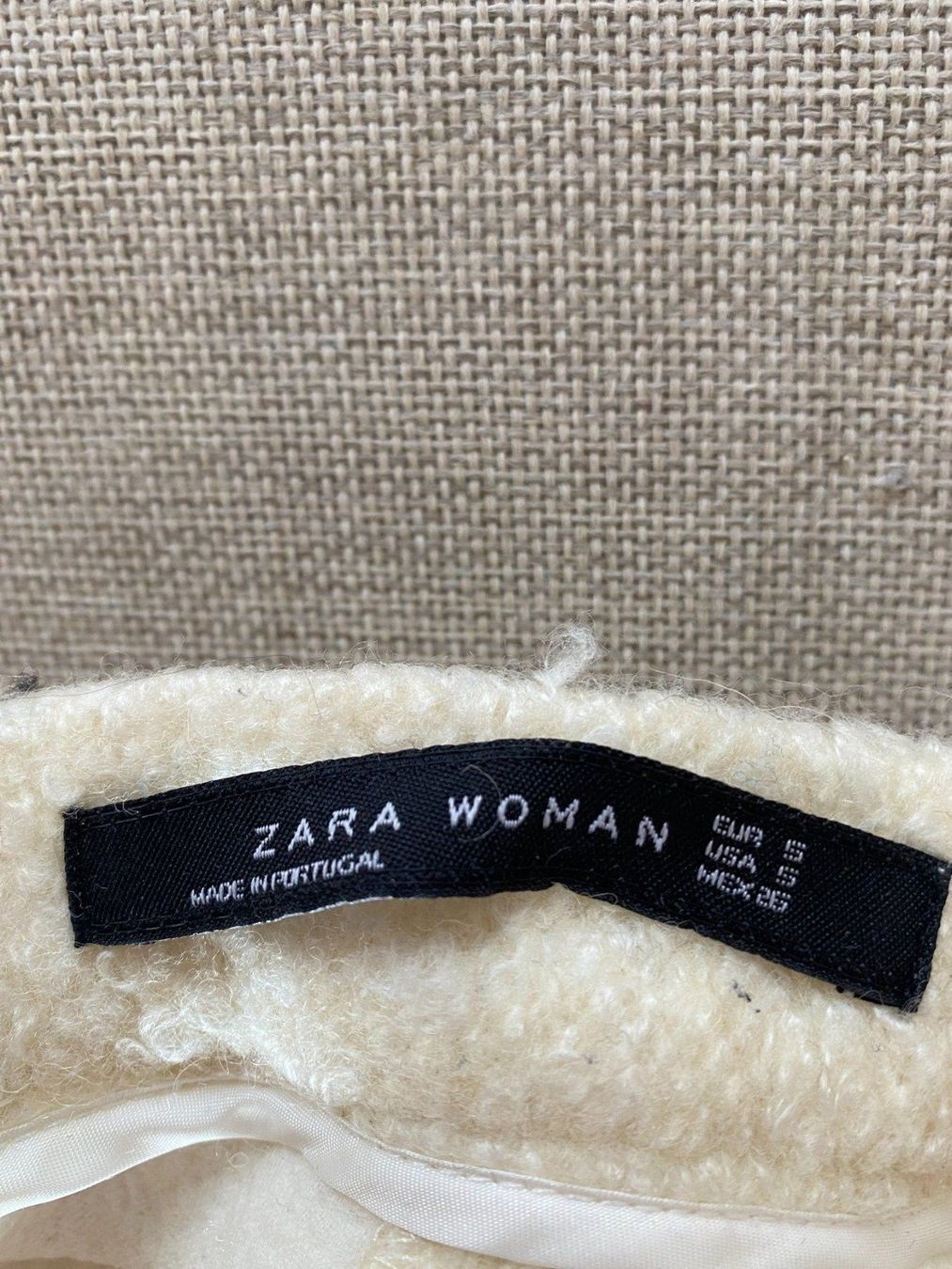 Zara Gonne: ZARA Skirt - White - Size Small – Usato da Zürich venduto da hil_88hg 4