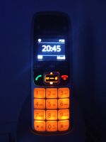 Aton CL318 Swisscom Schnurlostelefon mit Ladekabel-Zubehör