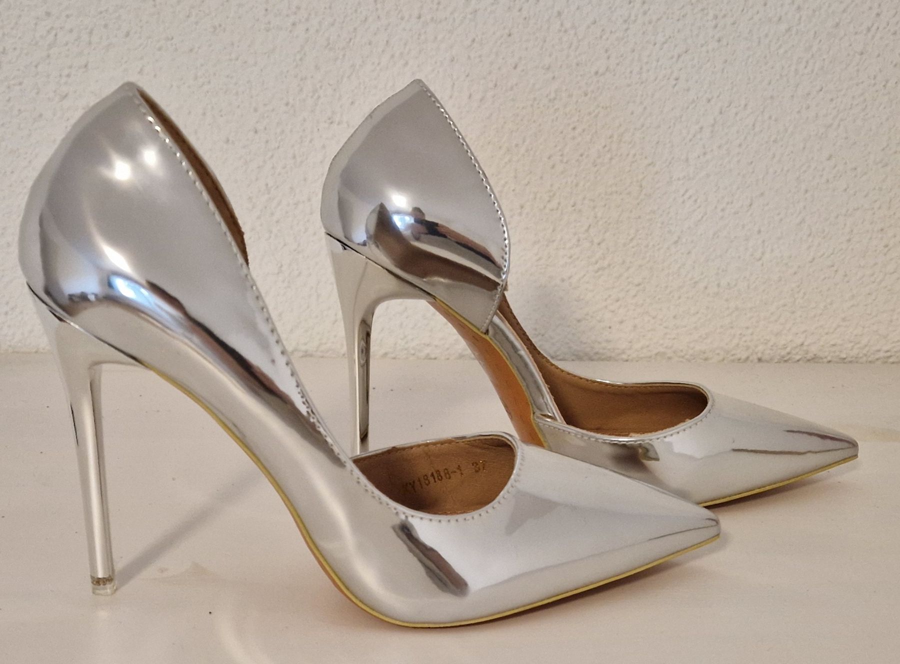 Chaussures femmes: silberne High Heels, "BIGTREE", Grösse 36 – Neuf avec emballage d'origine à Menziken par chs_xd76 1