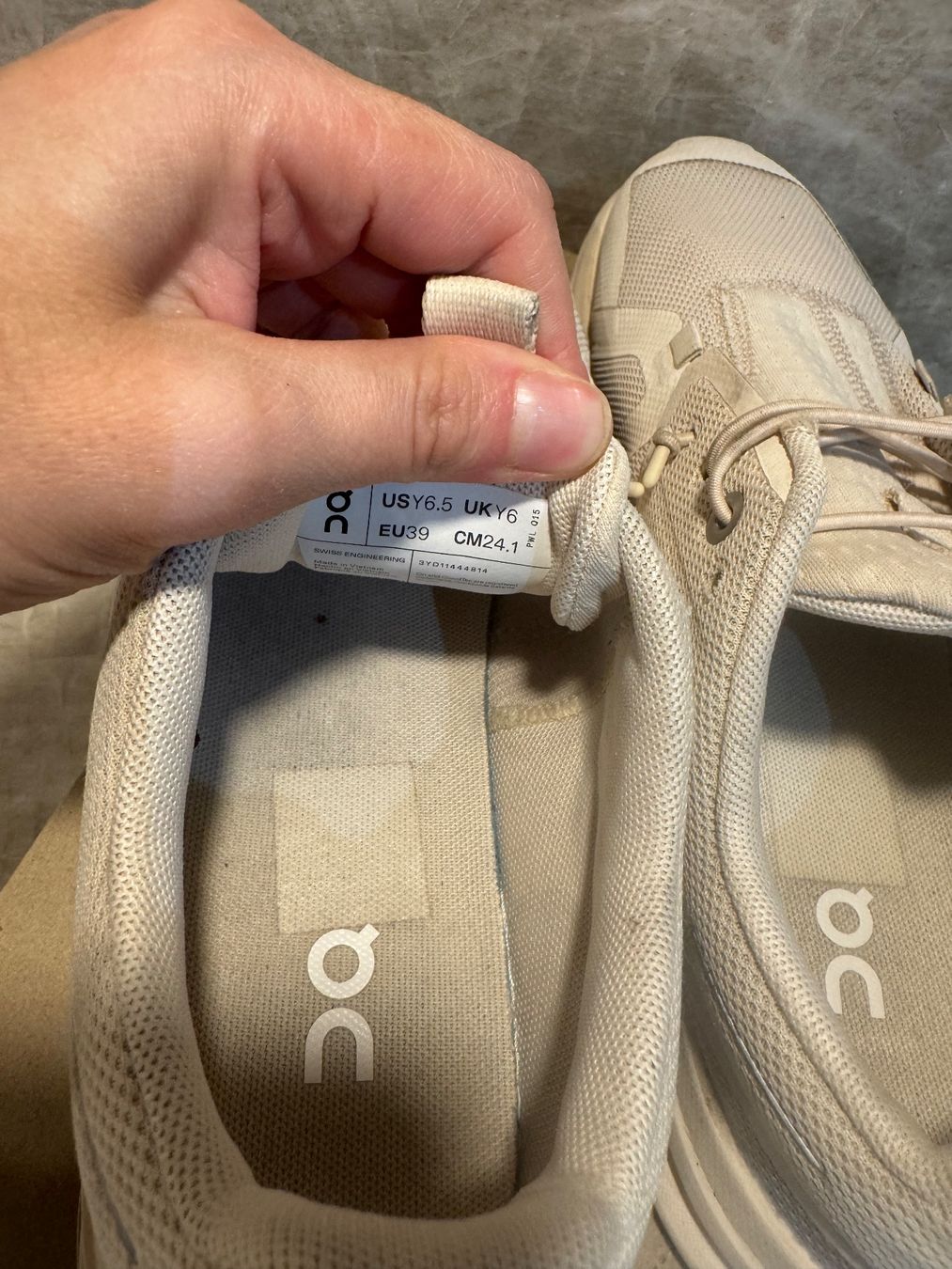 Herrenschuhe: On Cloud Sky T39/6.5 – Gebraucht aus Conches von chn_hgl6 6
