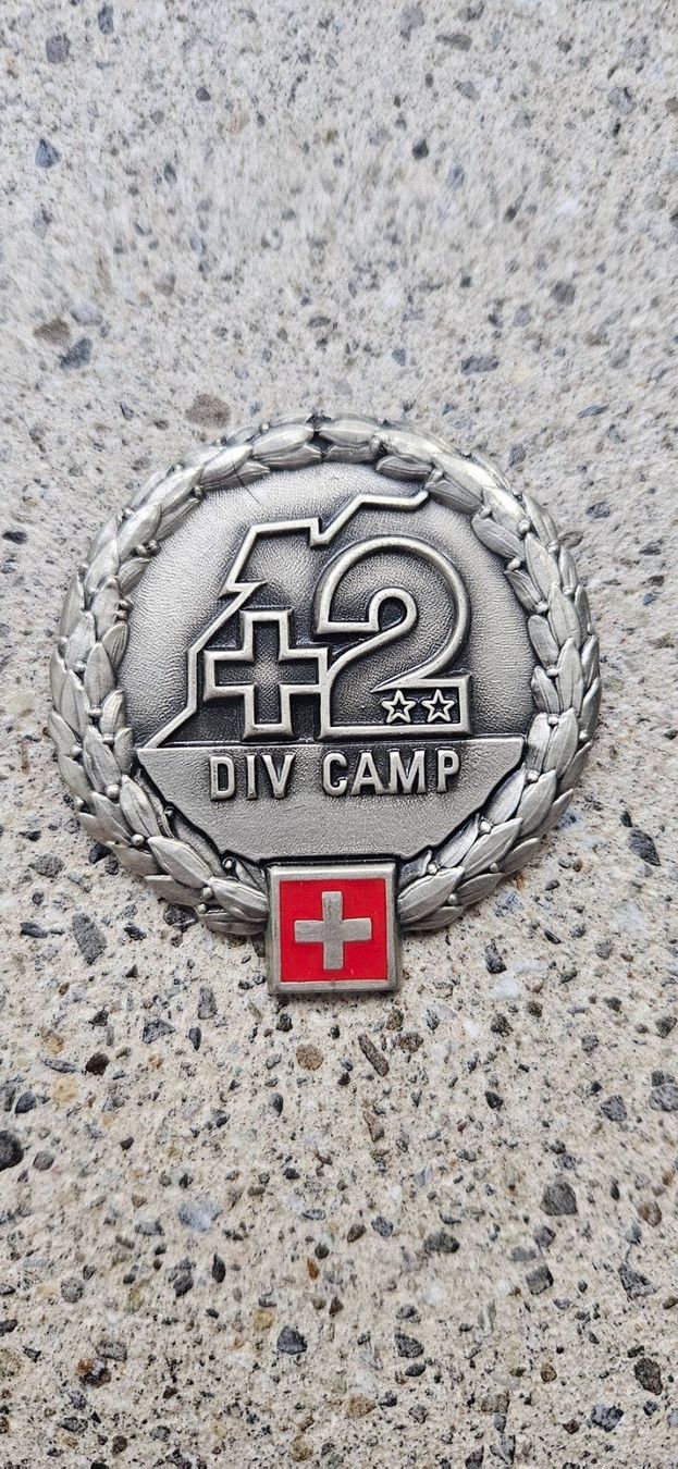 Schweizer Armee Placchette & Badge: *** Beretemblem Silber Schweizer Armee *** – Nuovo e nell'imballaggio originale da Riedholz venduto da fr_sIruP