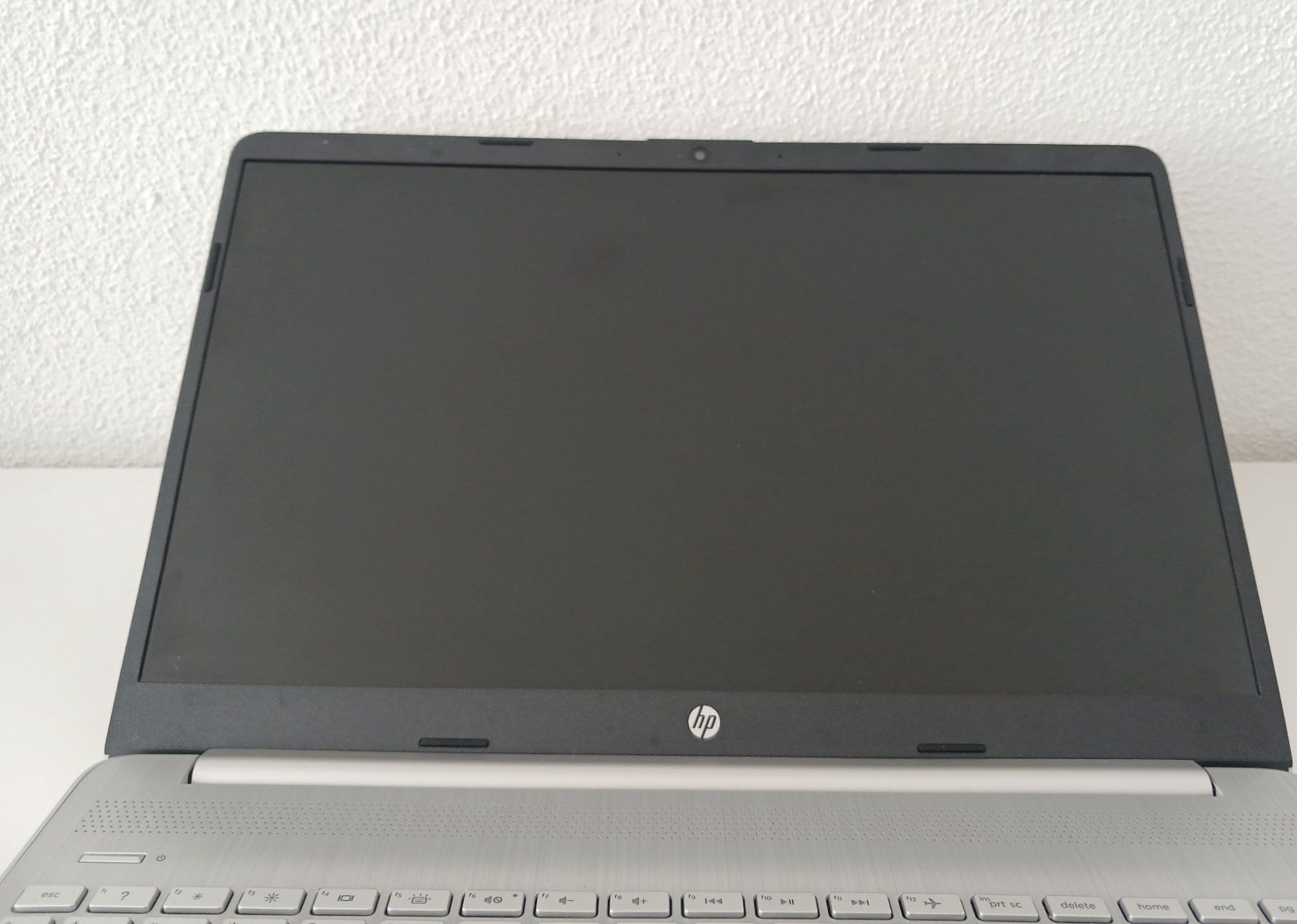 Hewlett Packard Notebooks: HP Laptop Silber guter Zustand – Gebraucht aus Kloten von Travolli 2