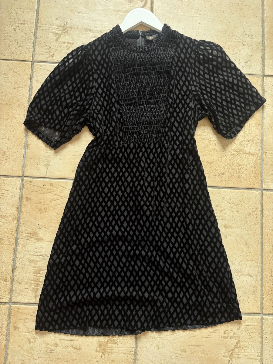 Maje Vestiti: Maje dress – Usato da St-Légier- La Chiésaz venduto da anh_9289