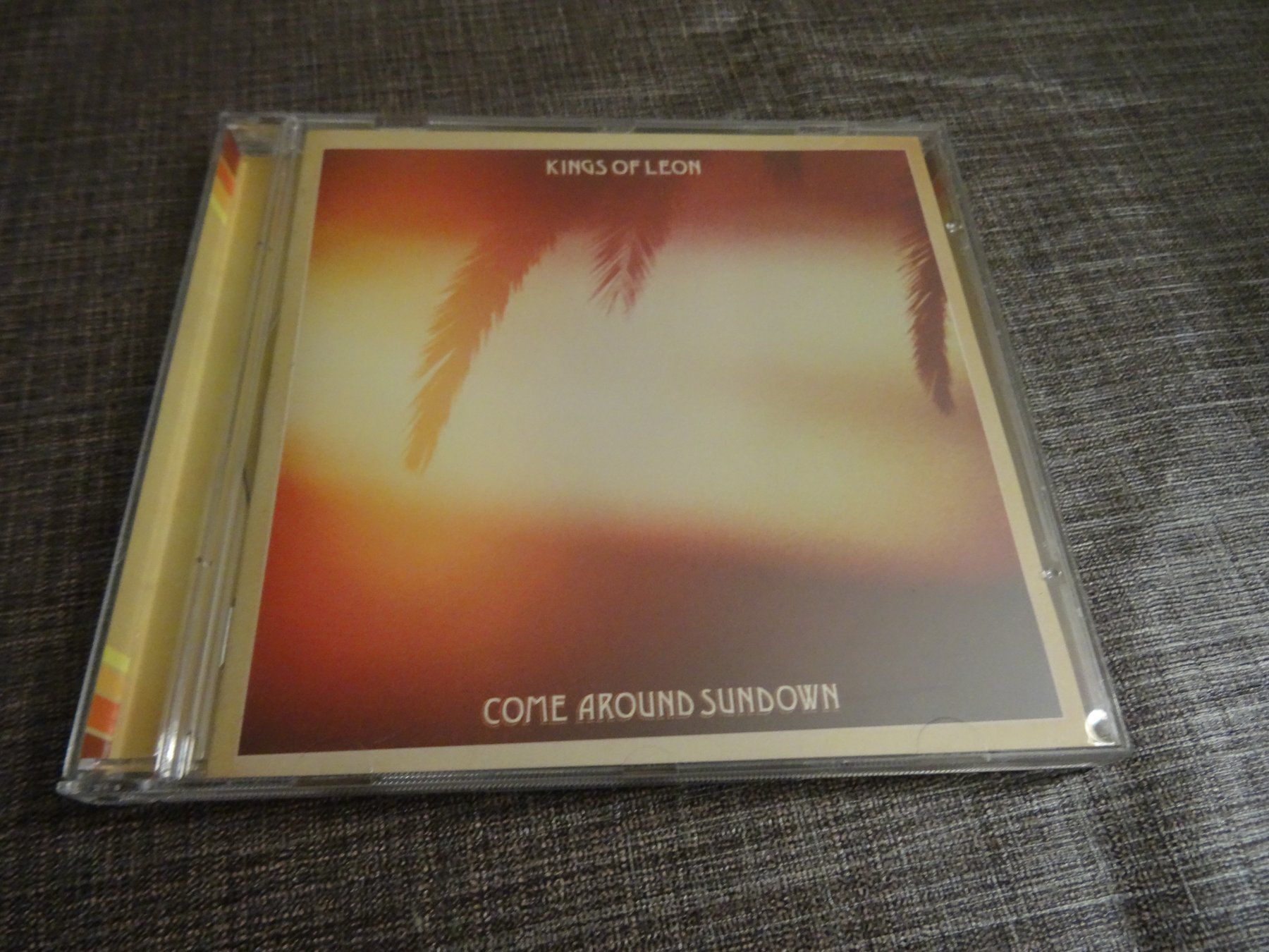 CD: Kings of Leon - Come Around Sundown - CD – Usato da Olten venduto da Disc-Ausverkauf