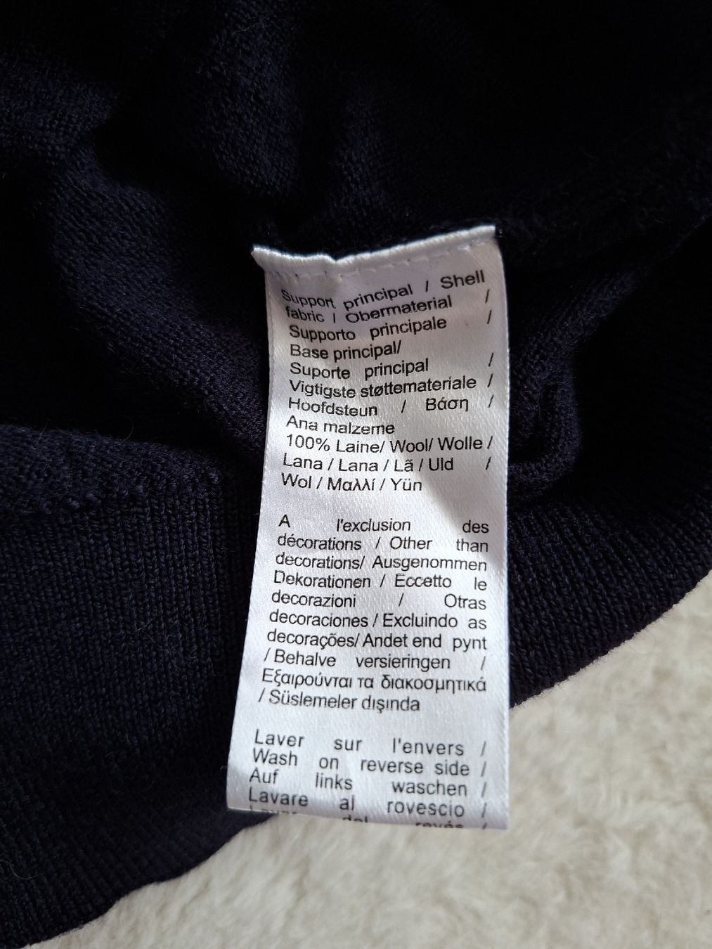 Lacoste Pullover & Sweatshirts: Pull Lacoste bleu marine taille XL bon état – Gebraucht aus Renens VD von ser_j2fn 8