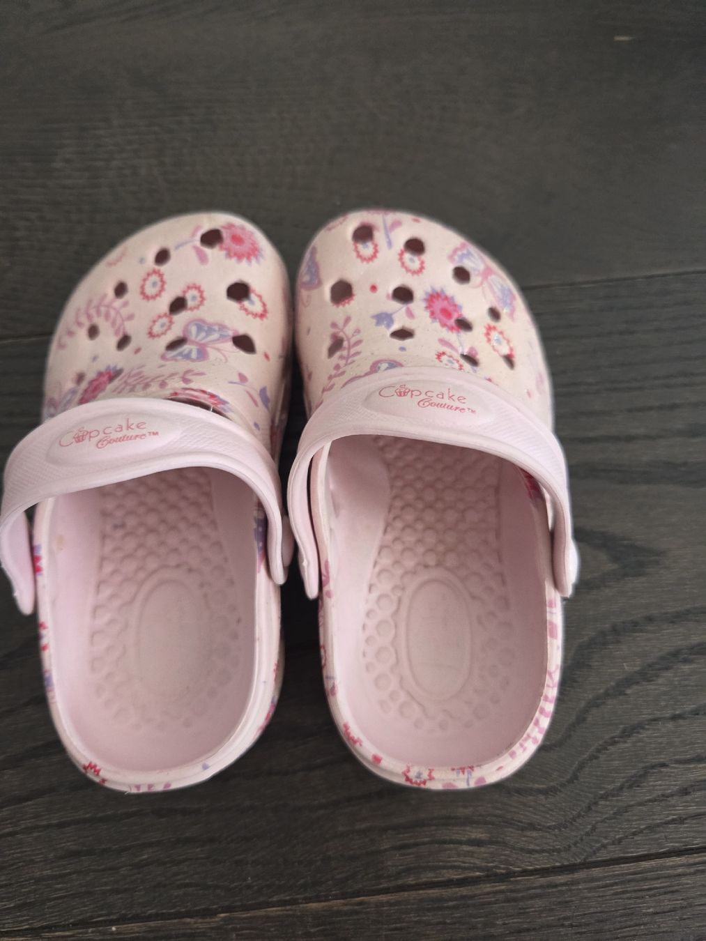 Scarpe per ragazze: Kinder Clogs Cupcake rosa Blumen Grösse 24 gebraucht – Usato da Glattpark(Opfikon) venduto da mammut66 1