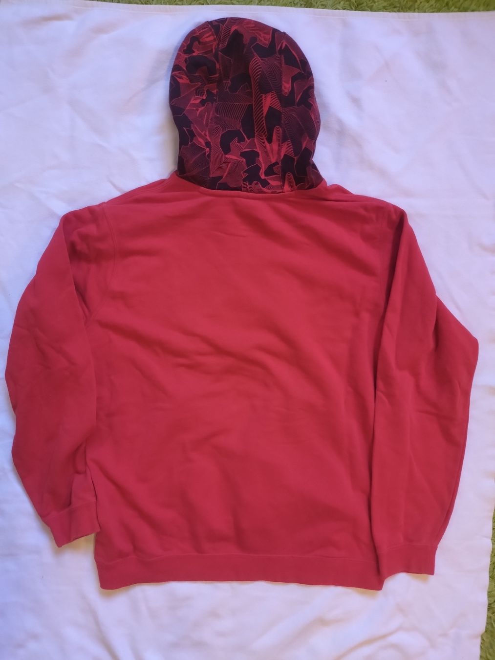 Nike Maglioni & Felpe: Sweat à capuche Nike rouge taille XL TBE - – Usato da Farvagny-le-Grand venduto da LaCaverne 7