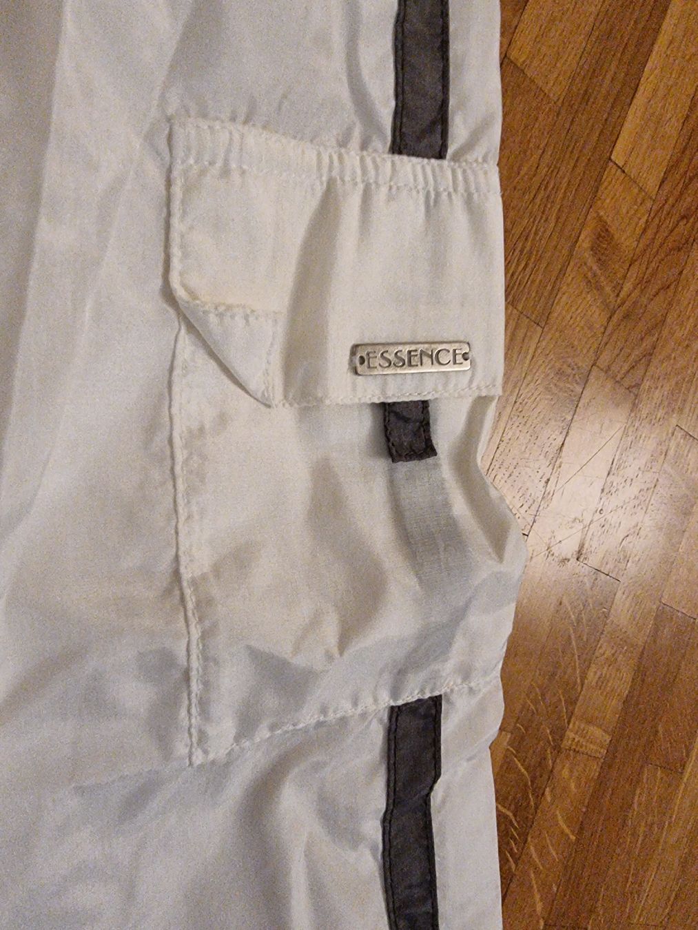 Giacche: Veste sport unisexe blanche  – Usato da Veyrier venduto da Leilazizou 6