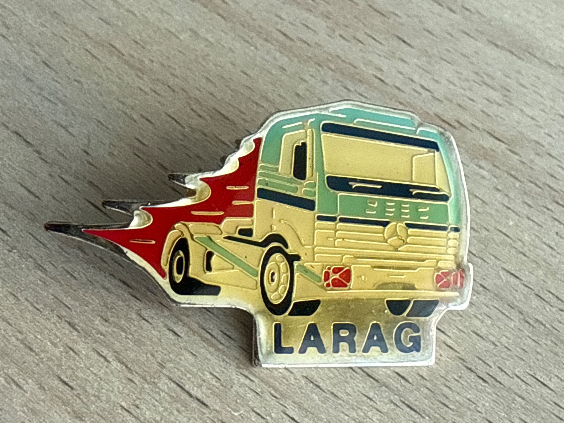 Placchette & Badge: Pin LARAG – Usato da Glattbrugg venduto da Schweigmatt