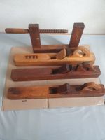 3 Handhobel und 1 grosse Holz-Schraubzwinge