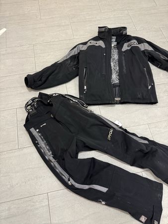 Spyder Skianzug, Jacke und Hose, Grösse M 48
